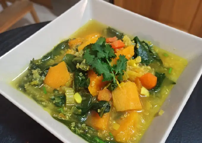 Receta Sopa veggie; calabaza, acelgas y quinoa