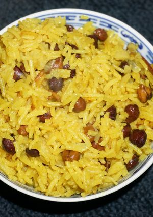 Una foto de ARROZ BASMATI CON GARBANZOS NEGROS CHANA. JON STYLE