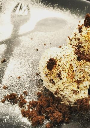 A picture of Tiramisu icecream.