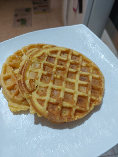 Una foto de Waffles keto dulces y salados