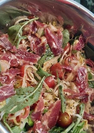 Una foto de Ensaladita de domingo 16 hs! 😅🤣