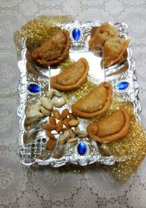 A picture of Dryfruits Mava Gujiya.
