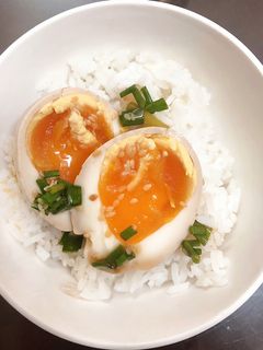 Hình của món Trứng ngâm nước tương.