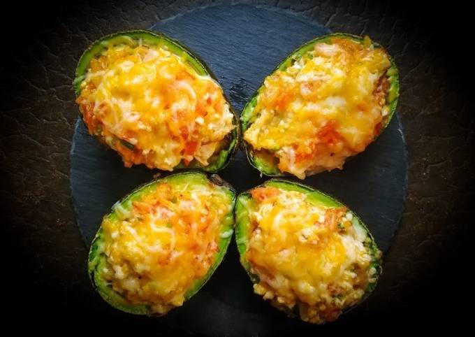 Simple Way to Prepare Homemade Roast Chicken Stuffed Avocado