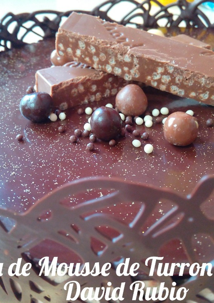 Una foto de Tarta de mousse de turrón Suchard