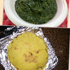 A picture of Makki ki roti / sarso ka saag.