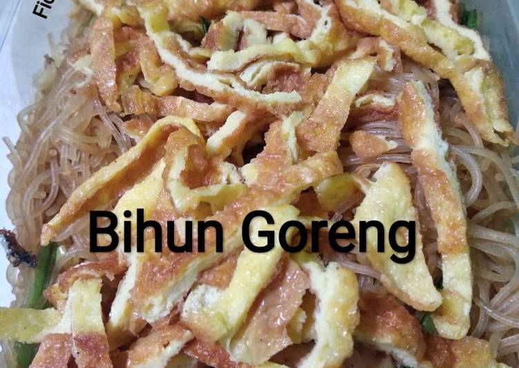 Resep Bihun Goreng (Ayam + telor) (W9) yang simpel