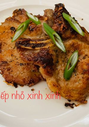 Hình của món Thịt cốt lết rim mật ong 🍯.