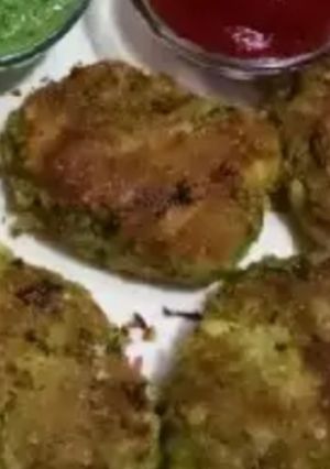 A picture of Sprouted moong cutlets.