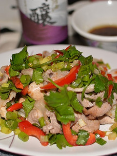 【御釀拌淋風味】御釀青蔥香菜拌豬肉 的食譜成品照片