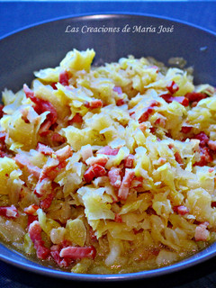 Una foto de Repollo salteado con bacon