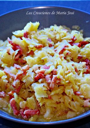 Una foto de Repollo salteado con bacon