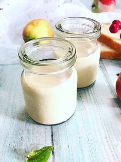 Hình của món Sữa chua làm từ sữa công thức.