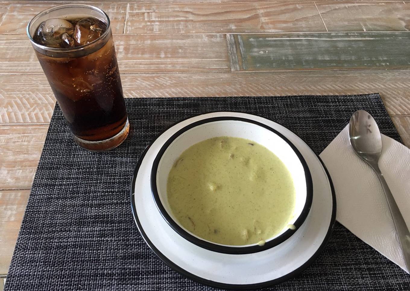 Crema de brócoli con papá y champiñón