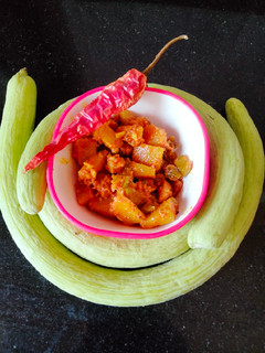 खट्टा मीठा कद्दू (khatta meetha kaddu recipe in Hindi) रेसिपी मुख्य फोटो