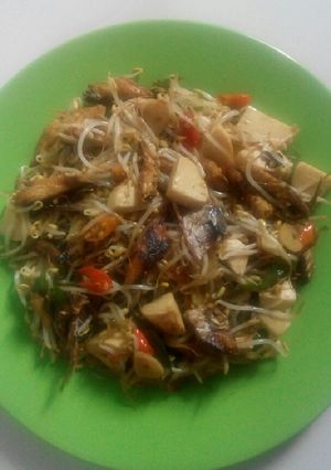 Foto resep Tumis tauge putih telur n ikan cuek pedas..