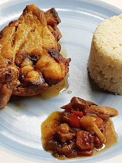 Una foto de Pollo con Vegetales al Curry en olla de cocción lenta Crockpot