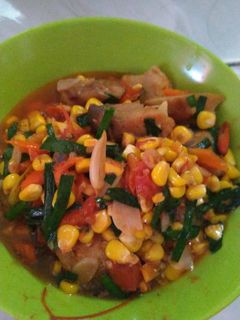 Foto resep Tumis Ikan Asap Jagung Manis