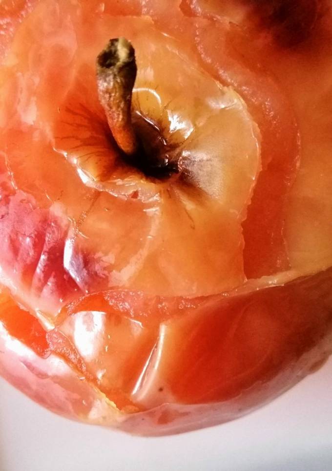 Запечённое🍎 яблоко в фольге