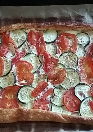 Foto di Torta salata zucchine e pomodori