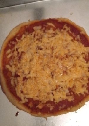 صورة لوصفة بيتزا بالحوت سهلة وسريعة😋😻