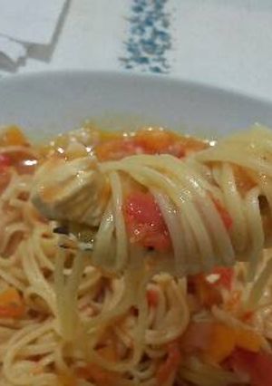 Una foto de Guisado de fideos entrefino con Pollo