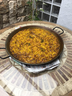 Una foto de Arroz con bacalao y garbanzos