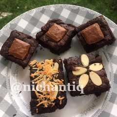 A picture of Brownies Almond Cadbury.