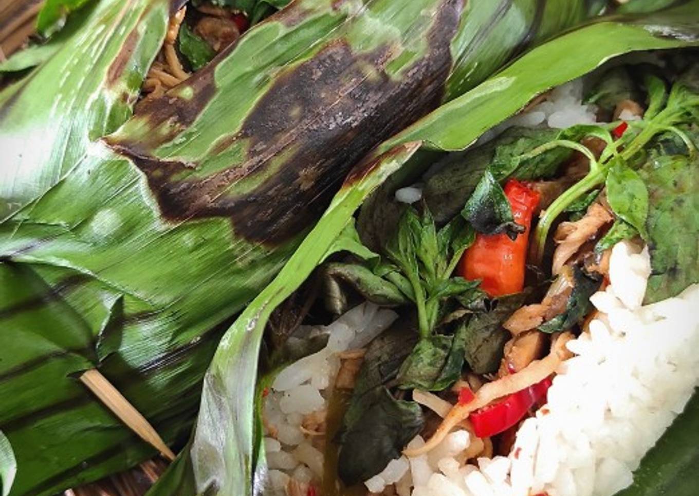 Nasi Bakar Ayam Suwir Kemangi