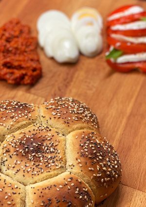 Egyszerű, gyors vajas zsömle/kifli recept fotója