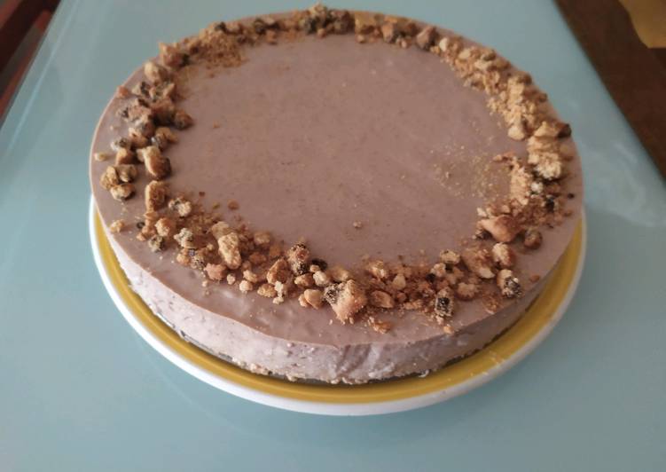 Tarta fría de plátano y chocolate blanco