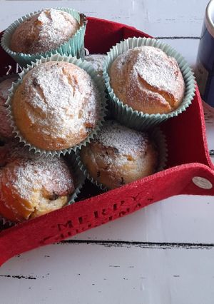 Foto di Muffin con yogurt greco e gocce di cioccolato fondente