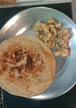भुने हुए आलू(bhune hue aloo recipe in hindi) रेसिपी मुख्य फोटो