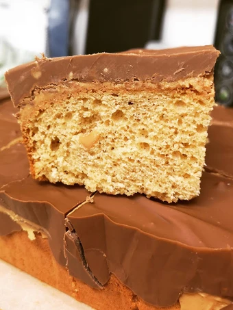 Easy Way Prepare Peanut Butter &amp; Chocolate Tray-Baked Cake the Perfect You can take Joss in your mouth