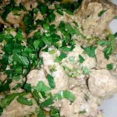 White chicken karahi A picture of White chicken karahi.