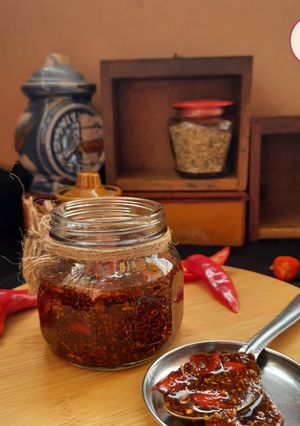 A picture of Red Chilli Pickle.