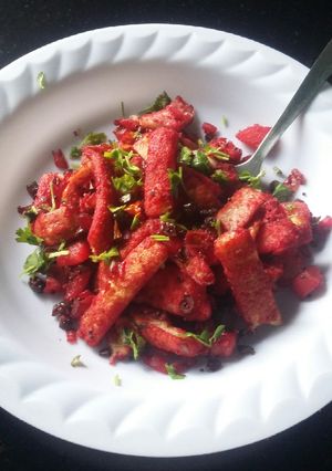 A picture of Beetroot Bread Sticks Upma.