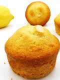 Muffin soffici al Limoncello con cuore croccante di mandorla