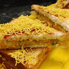 Masala toast A picture of Masala toast.