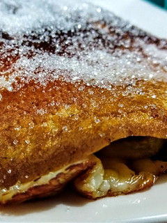 Una foto de CREPA Rellena de Plátano🍌 Maduro y Queso 🧀Costeño...!