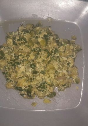 Una foto de Revuelto de zapallitos y espinaca! Súper fácil!!!!