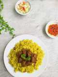 Nasi kebuli kambing dengan beras lokal