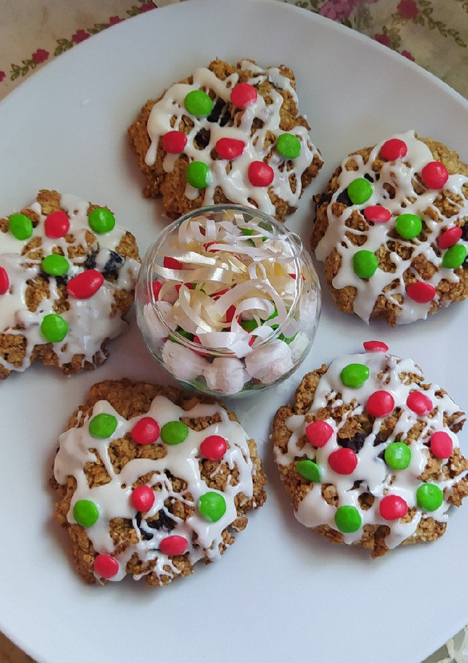 Una foto de Galletas de Avena, Canela y Jengibre  Saludables Navideñas