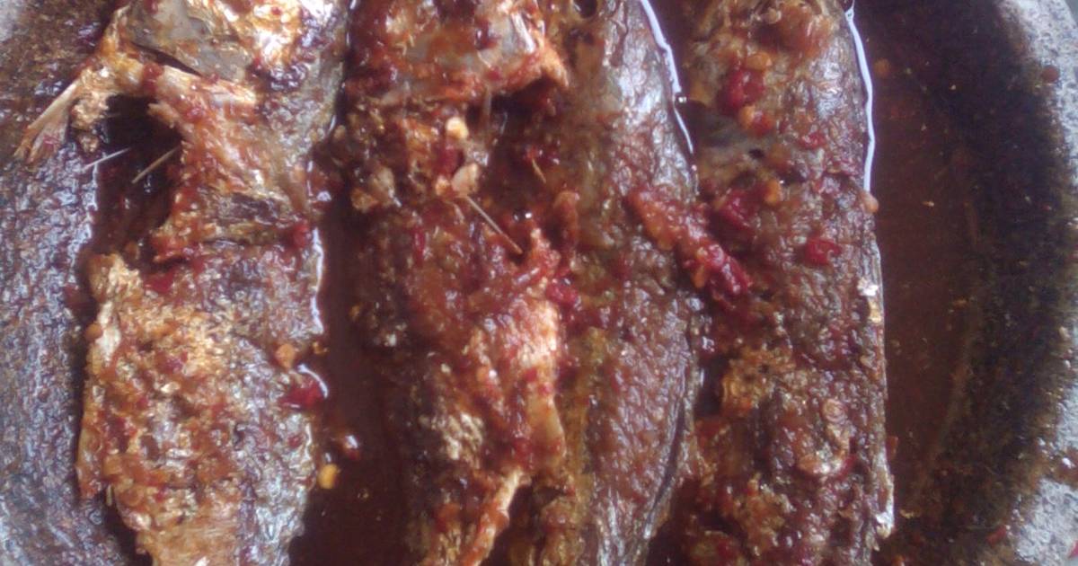 Resep Ikan kembung pecak oleh ichanayla_barianto - Cookpad