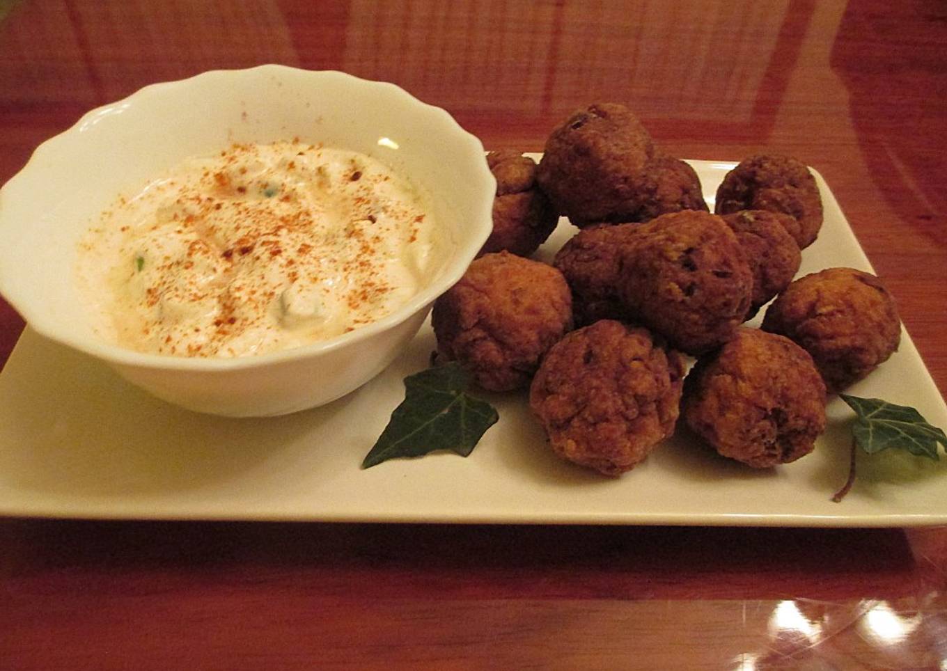 Albóndigas de pavo con salsa de yogur griego al eneldo<br />- fácil