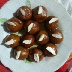 A picture of Sweet potato Gulabjamun.