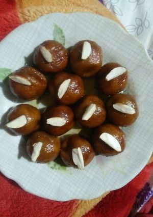 A picture of Sweet potato Gulabjamun.