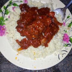 A picture of Cuscus with stew.
