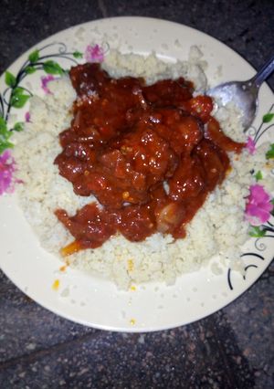 A picture of Cuscus with stew.