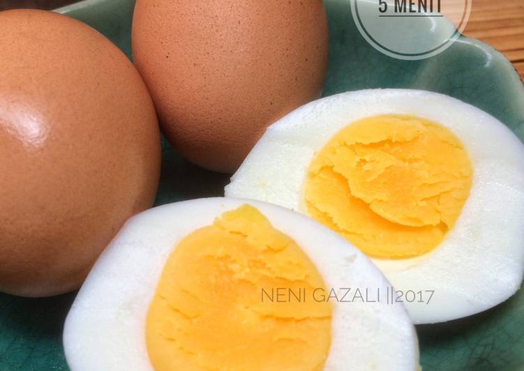 Resep Telur Rebus 5 Menit yang Enak Banget